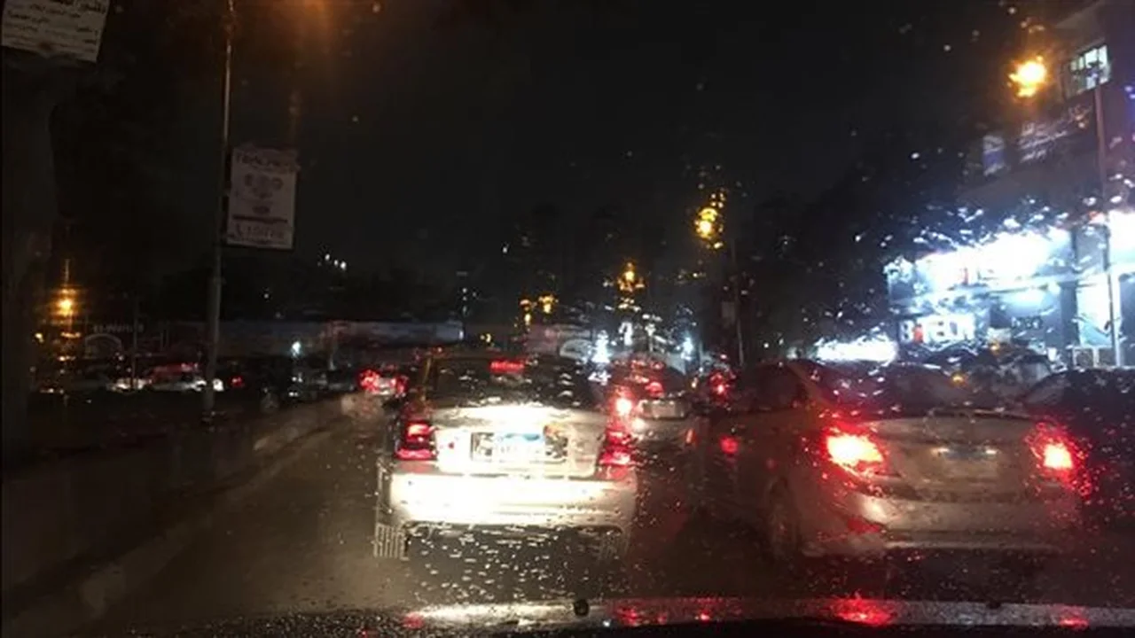 تقلبات جوية تسبق هطول أمطار متوسطة الشدة على مناطق القاهرة الجديدة